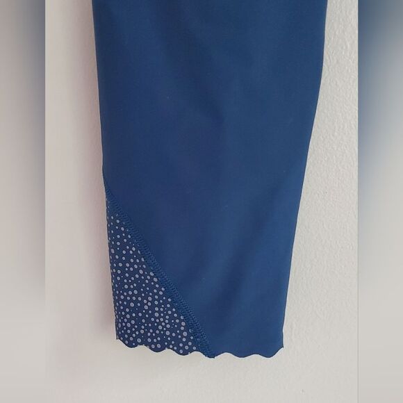 Lululemon Athletica Teal Tight Cropped Leggings With Scallop Detail Size 8 - Picture 11 of 14